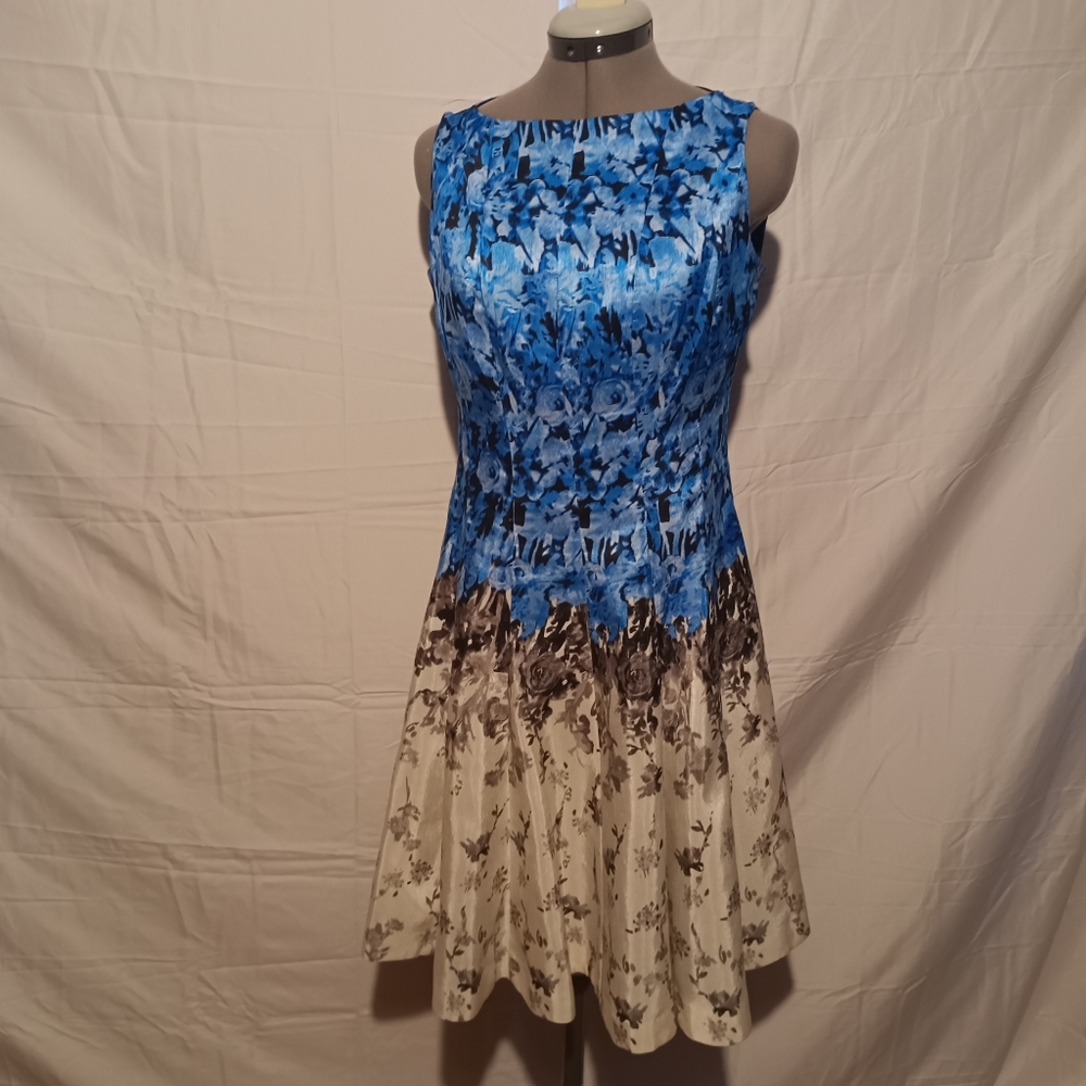 🍋 J. Taylor Blue and White Floral Women's Dress Size 6